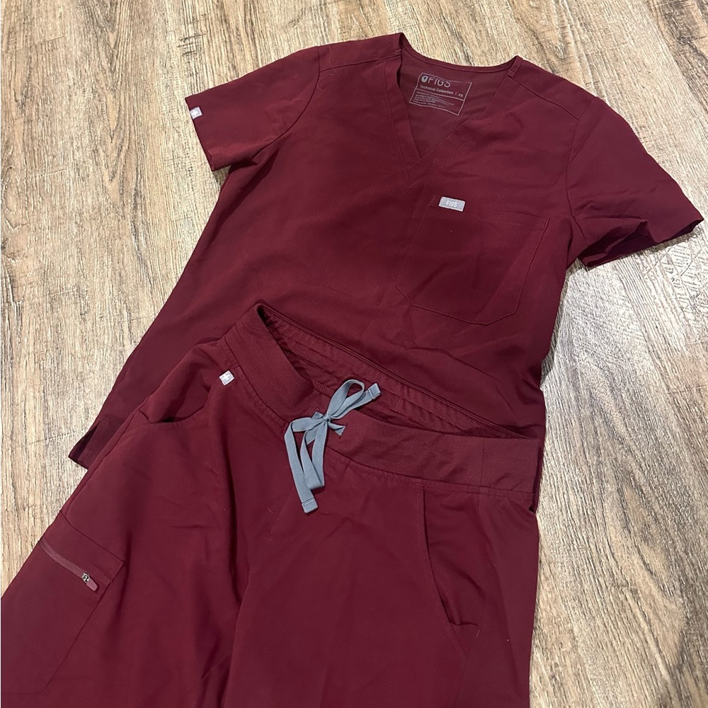 Figs Maroon Scrub Set with Gray Details